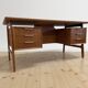 Bureau en teck modèle 75 par Gunni Omann, années 1960.