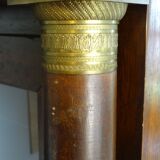 Vitrine-commode à colonnes détachées de style Empire 90 x 142 x 44 cm