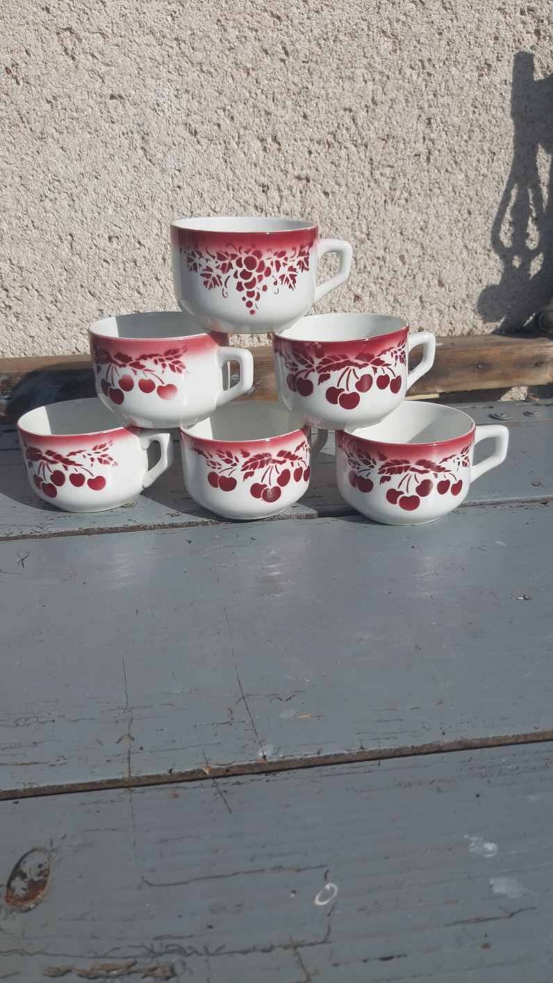 Tasses vintage luneville