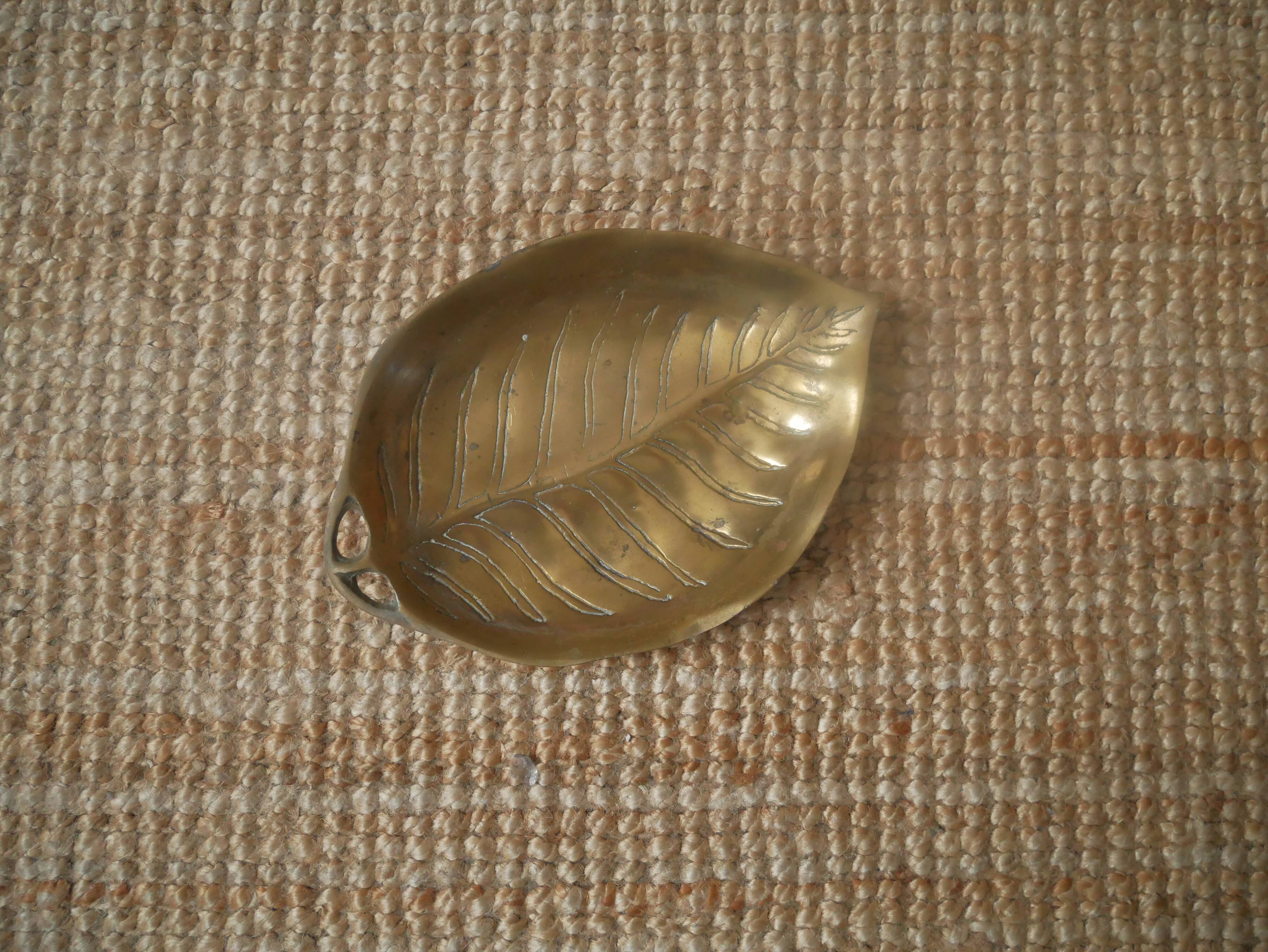 Empty pocket organic shape in brass gold metal bohemian country decoration