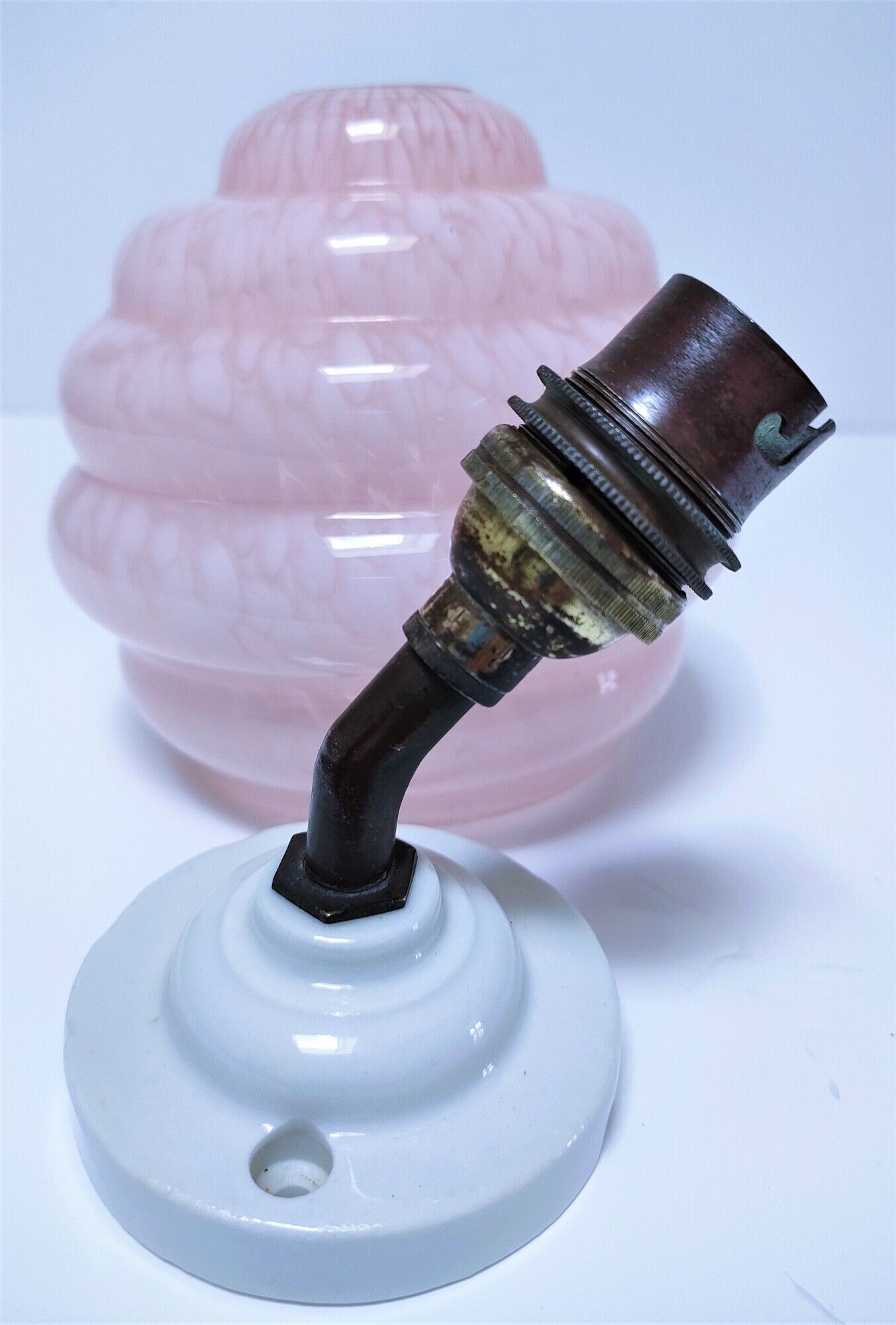 Art Deco wall lamp glass Clichy pink and porcelain