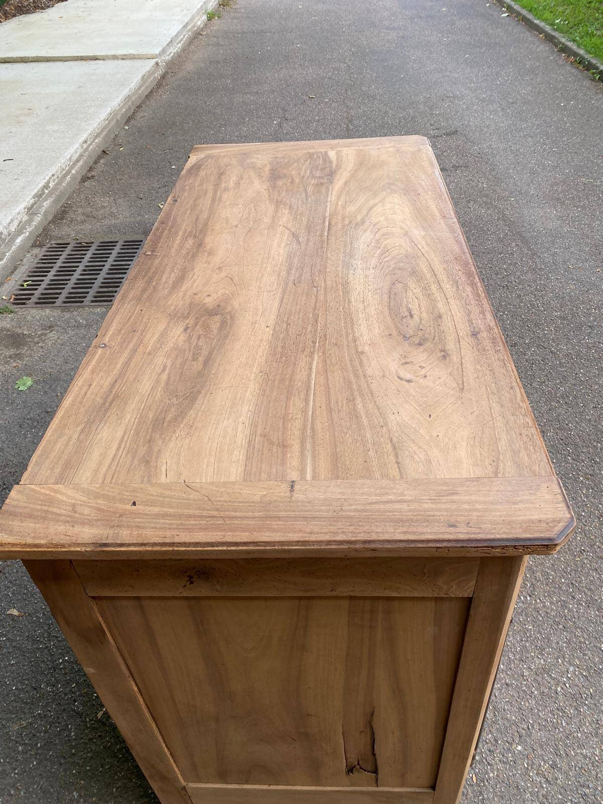Louis XV buffet renovated in solid oak from the 18th century.