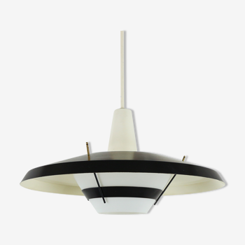 Black and white 'NT25 E/00' pendant light by Louis Kalff for Philips