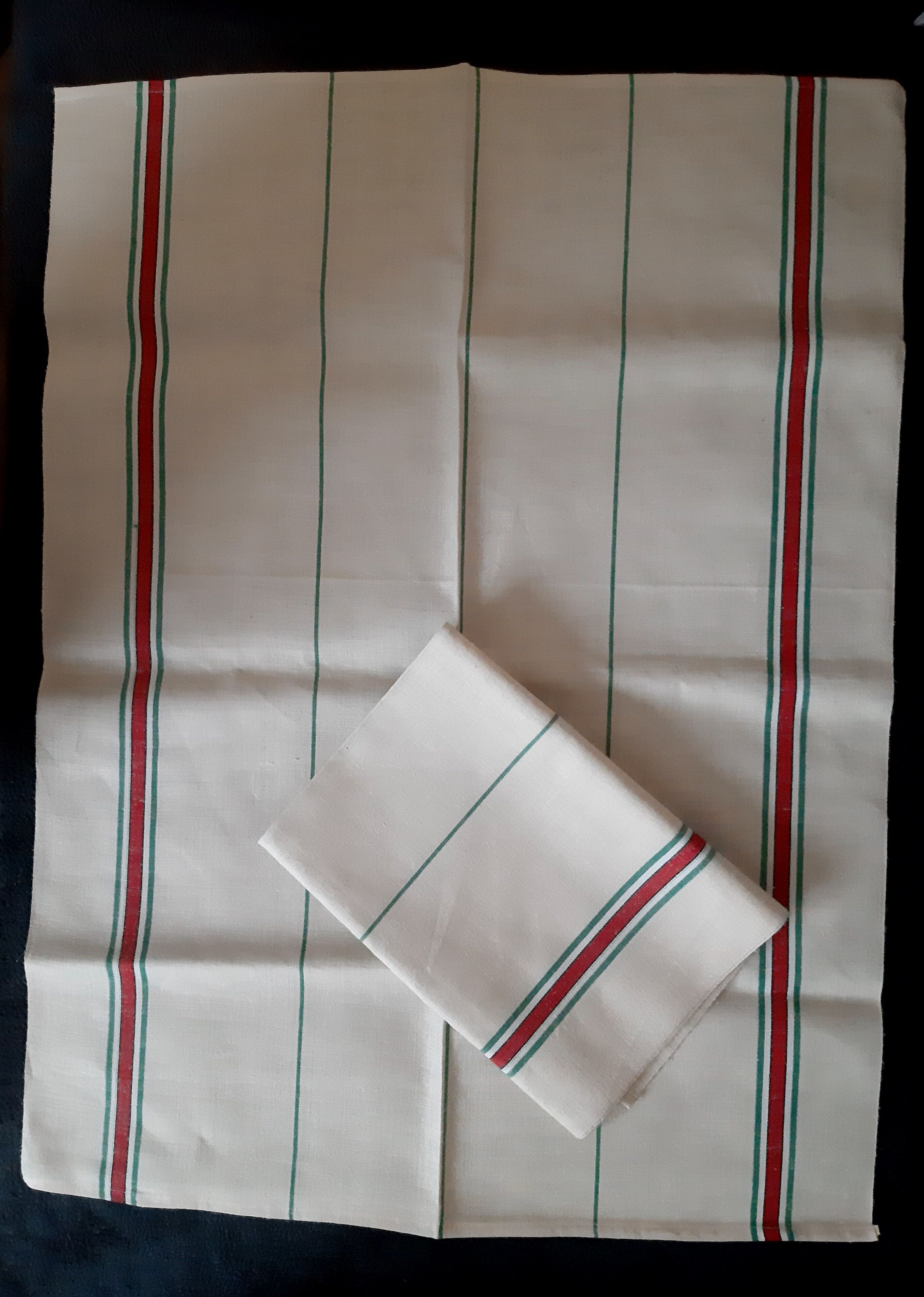 Linen tea towels/4 tea towels