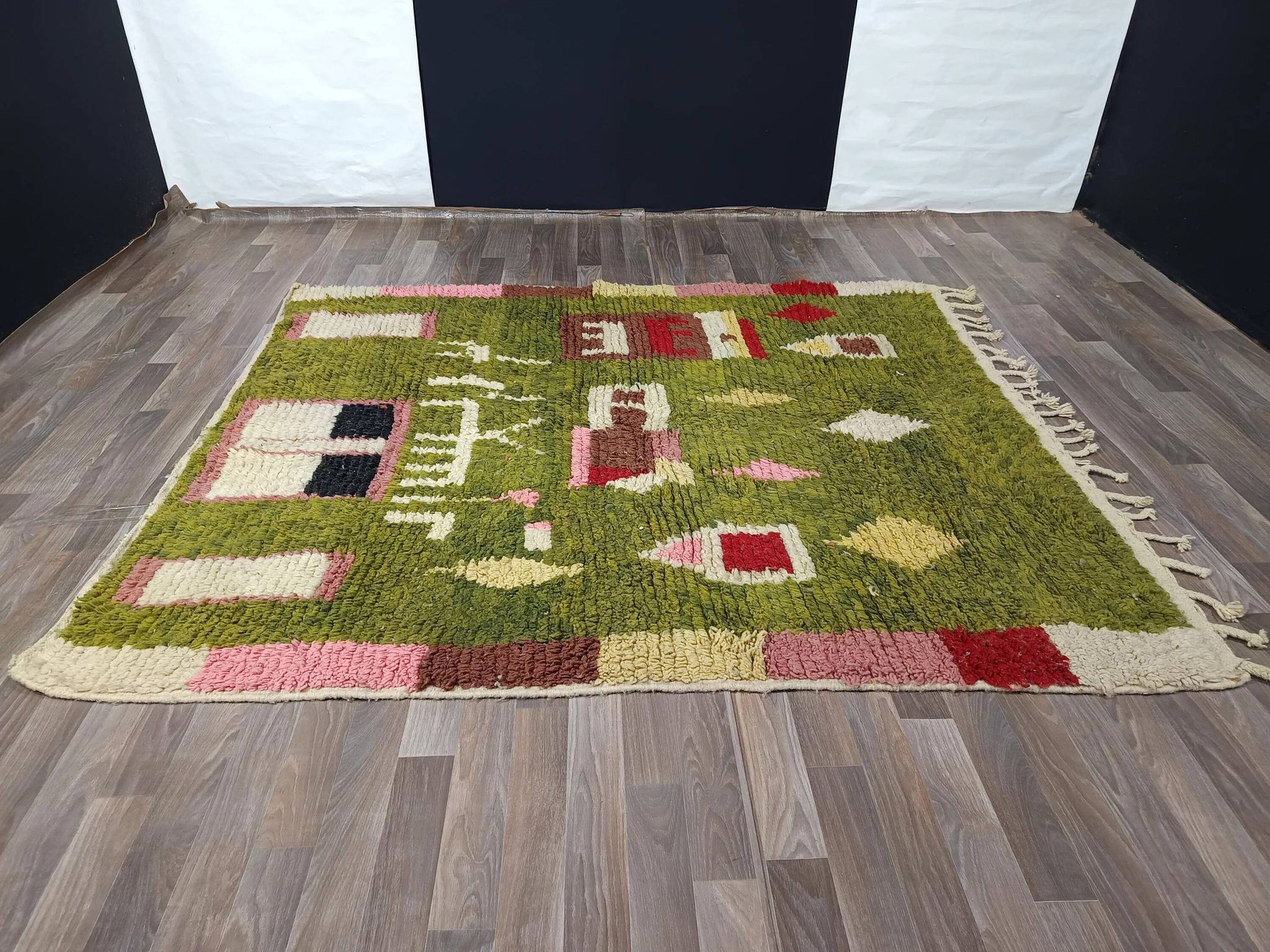 Tapis en laine artisanal marocain, grande taille 250x150 cm, fait main