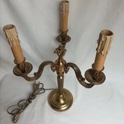 Antique 3-light table lamp in bronze in the Louis XVI style - 2 kg