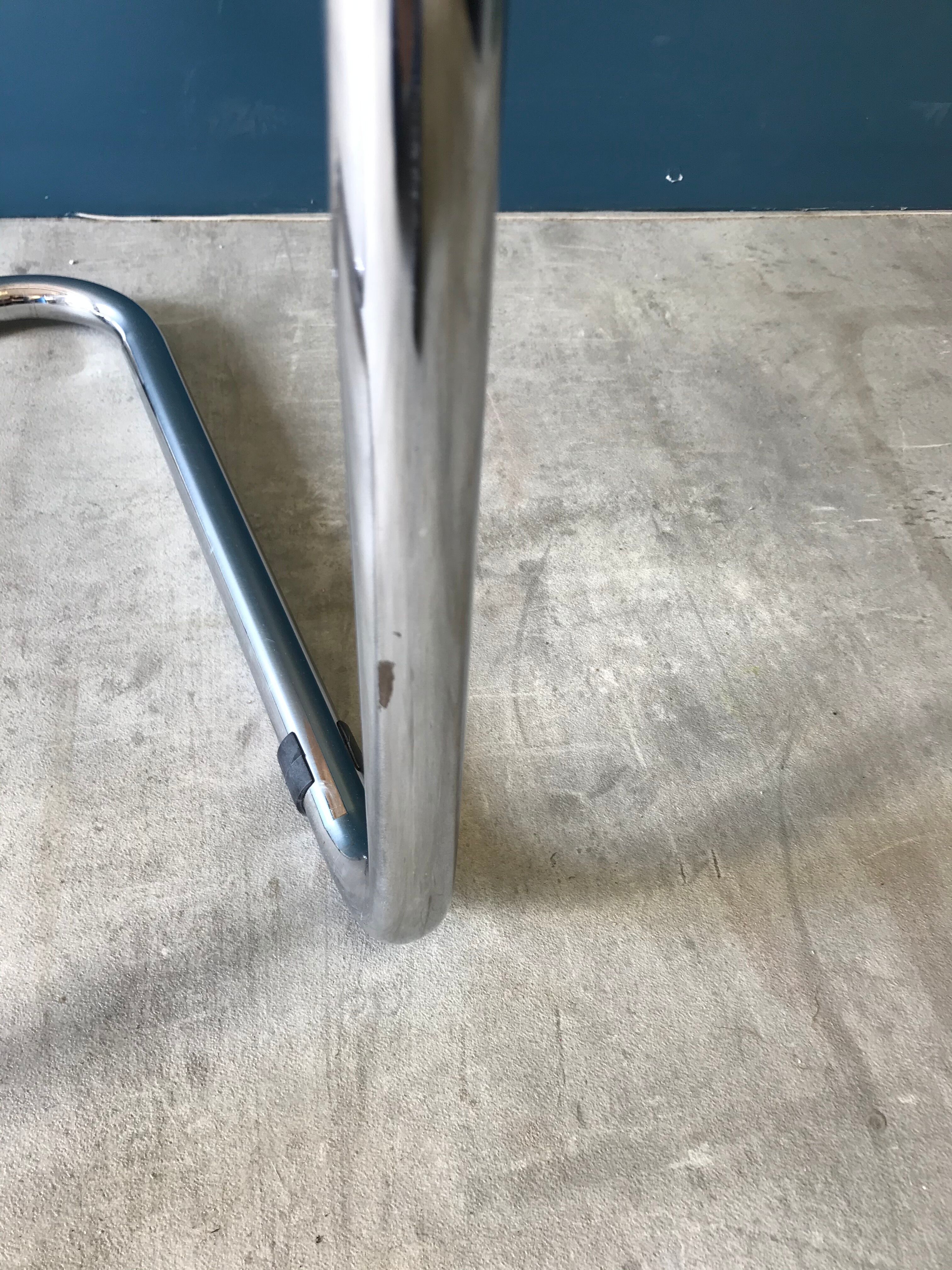 B32 Marcel Breuer chair