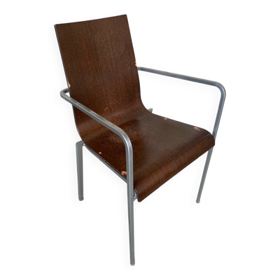 Fauteuil Zoe par Archirivolto édition Ligne Roset en métal gris et coque en bois
