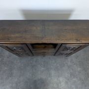 Buffet brutaliste dans l'esprit de Dudouyt