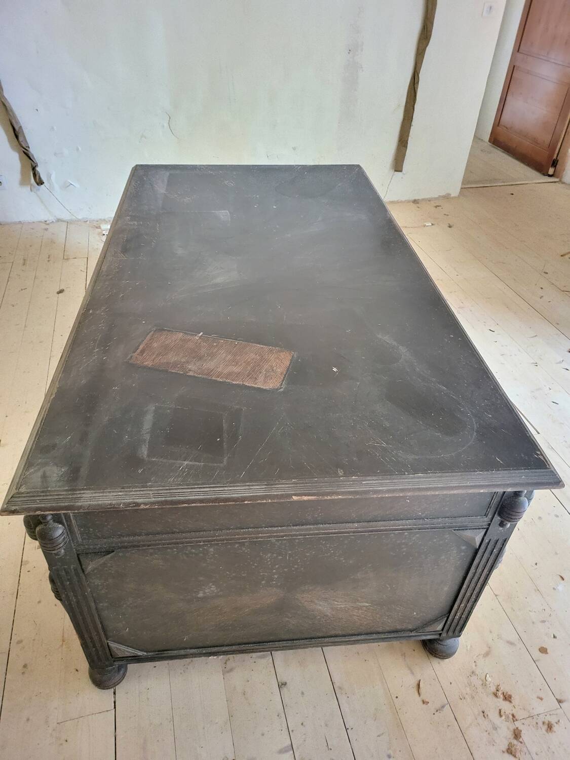Important antique American desk in carved wood – circa 1900 –