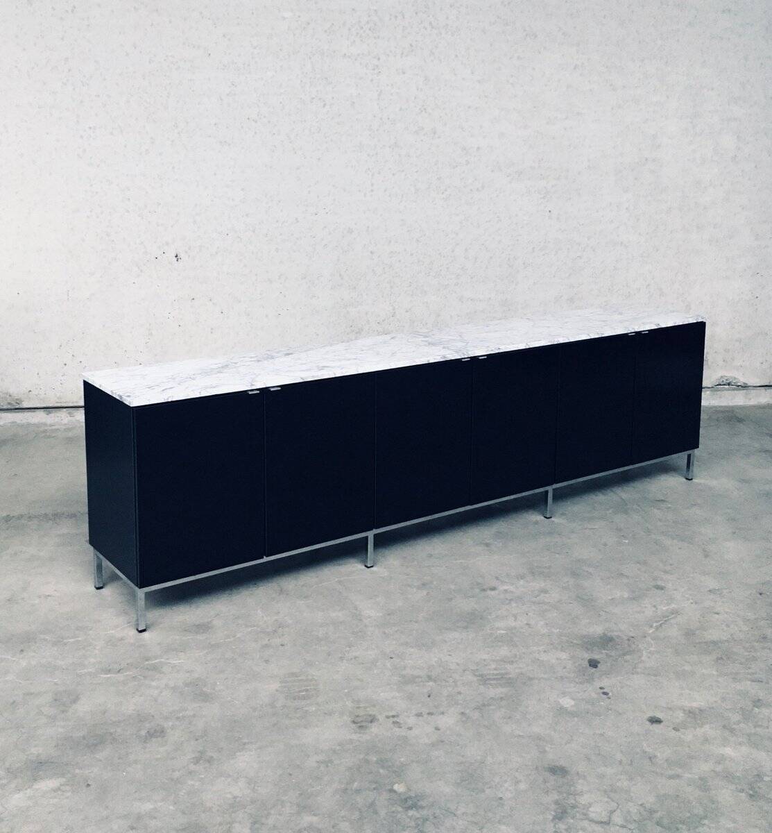 Mid-Century Modern Credenza attributed to Florence Knoll for Knoll Inc / Knoll International, 1970s