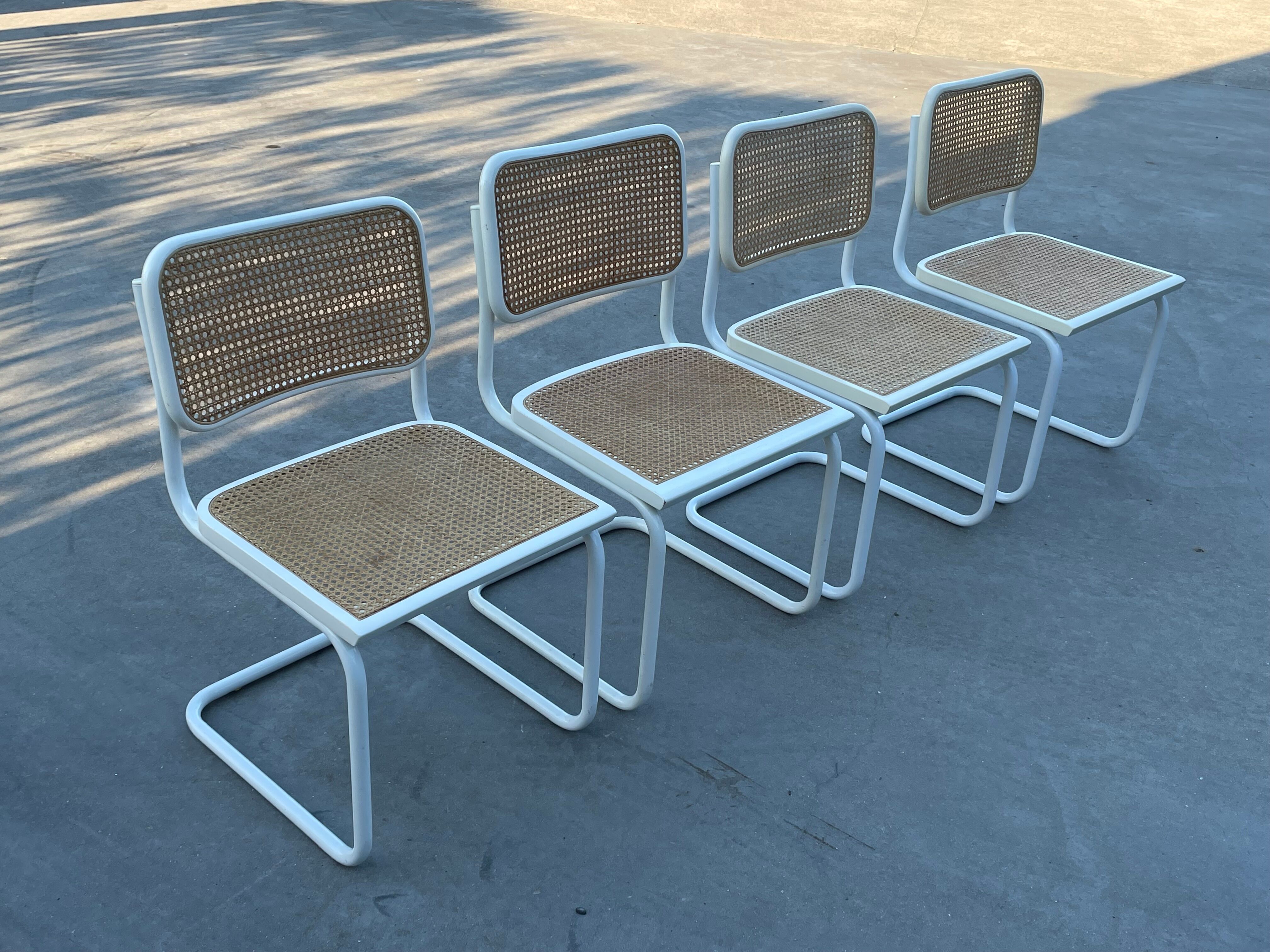 Set of 4 Cesca b32 model chairs in white