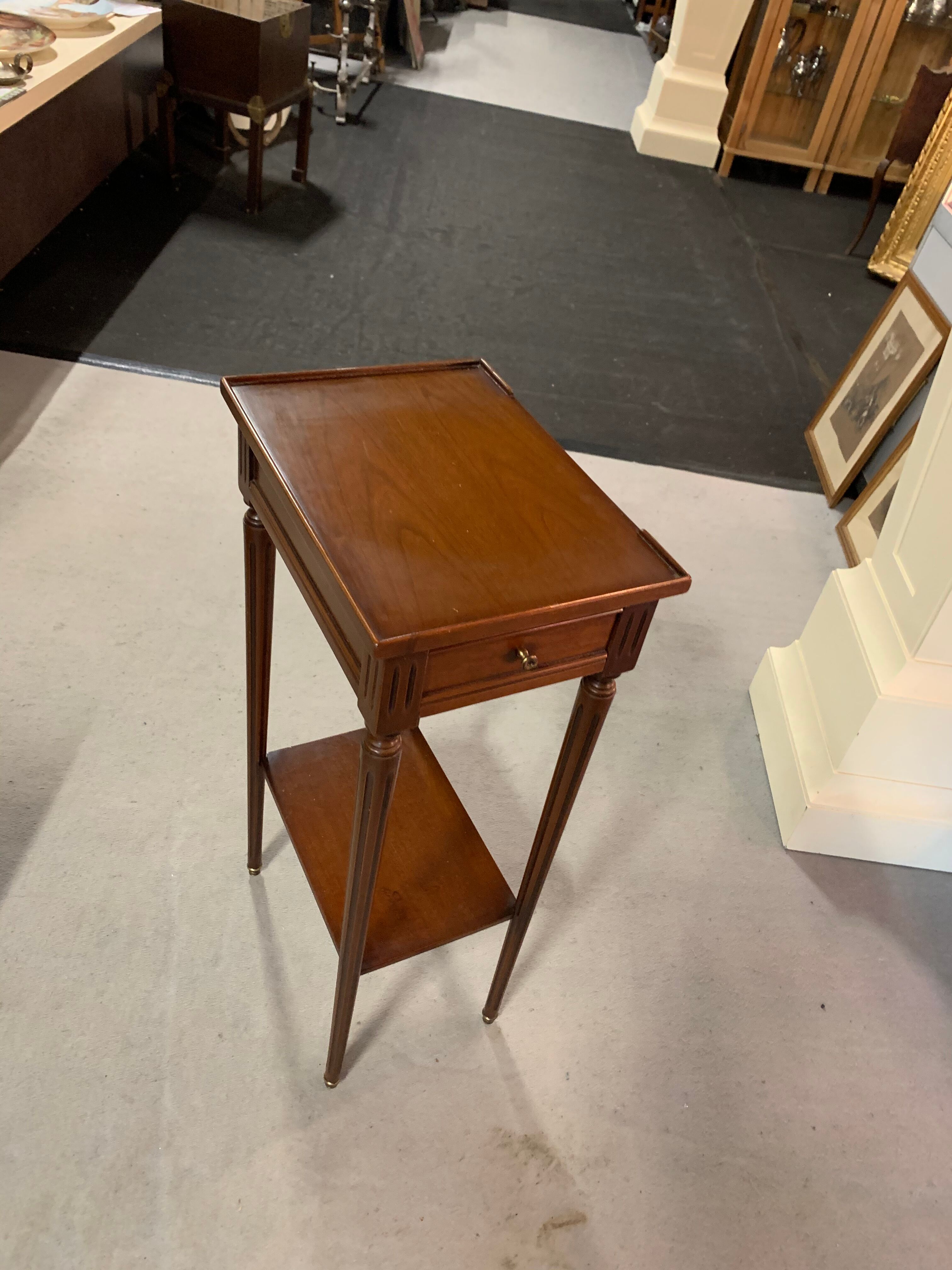 Table d'appoint