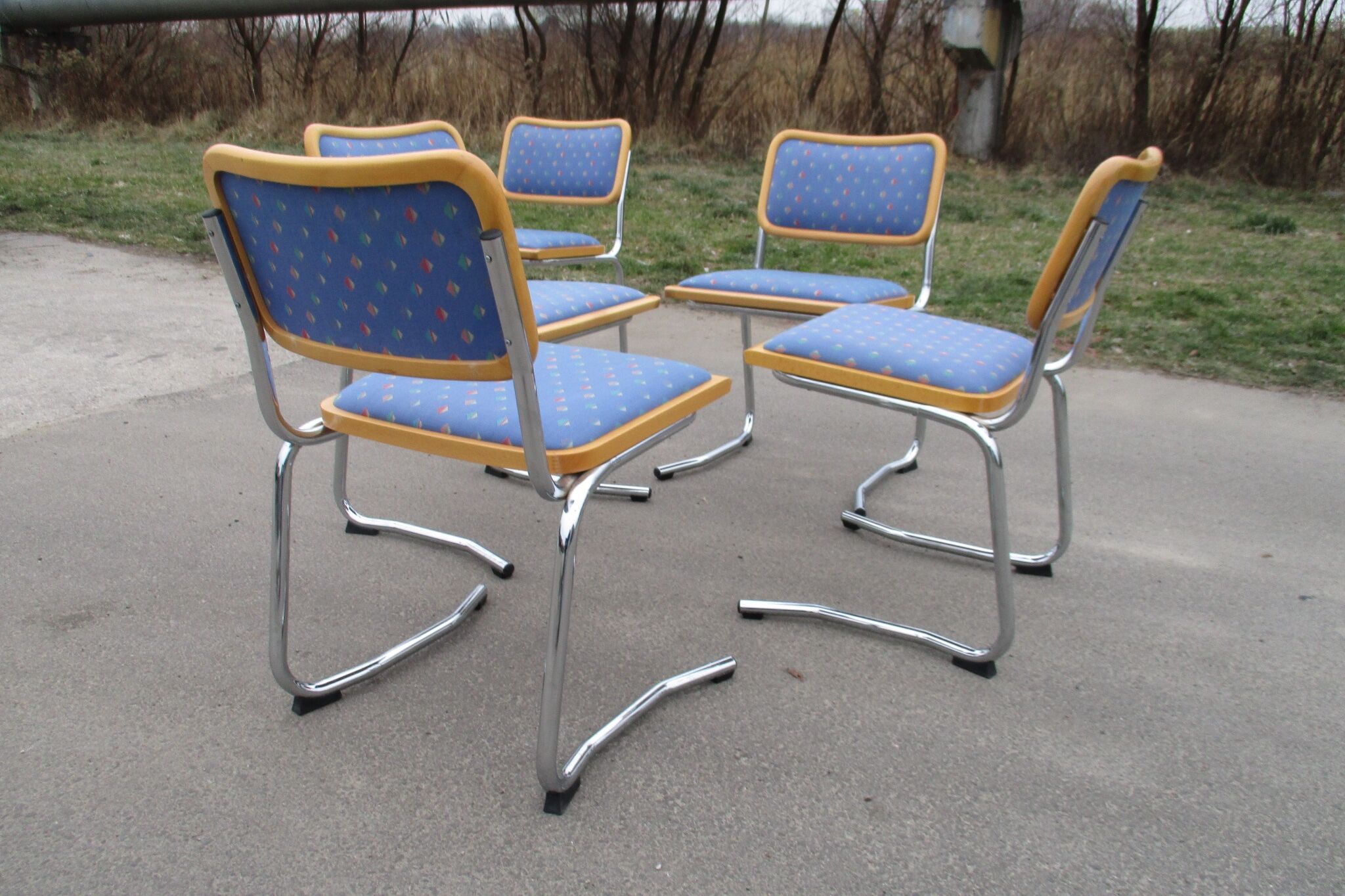 Ensemble de cinq chaises, Italie, années 1970