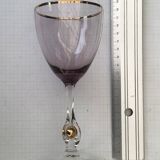 Joseph Stanik 6 red wine glasses of the Zuzanna model in Amethyst color with rims and golden ball