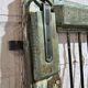 Ancienne porte de patio en teck birman et forge