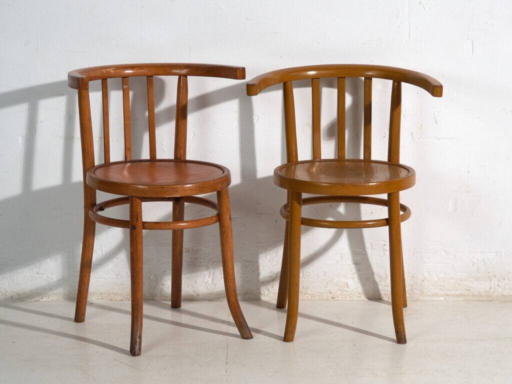 Ensemble de quatre chaises style Thonet en bois courbé – Europe centrale, vers 1920