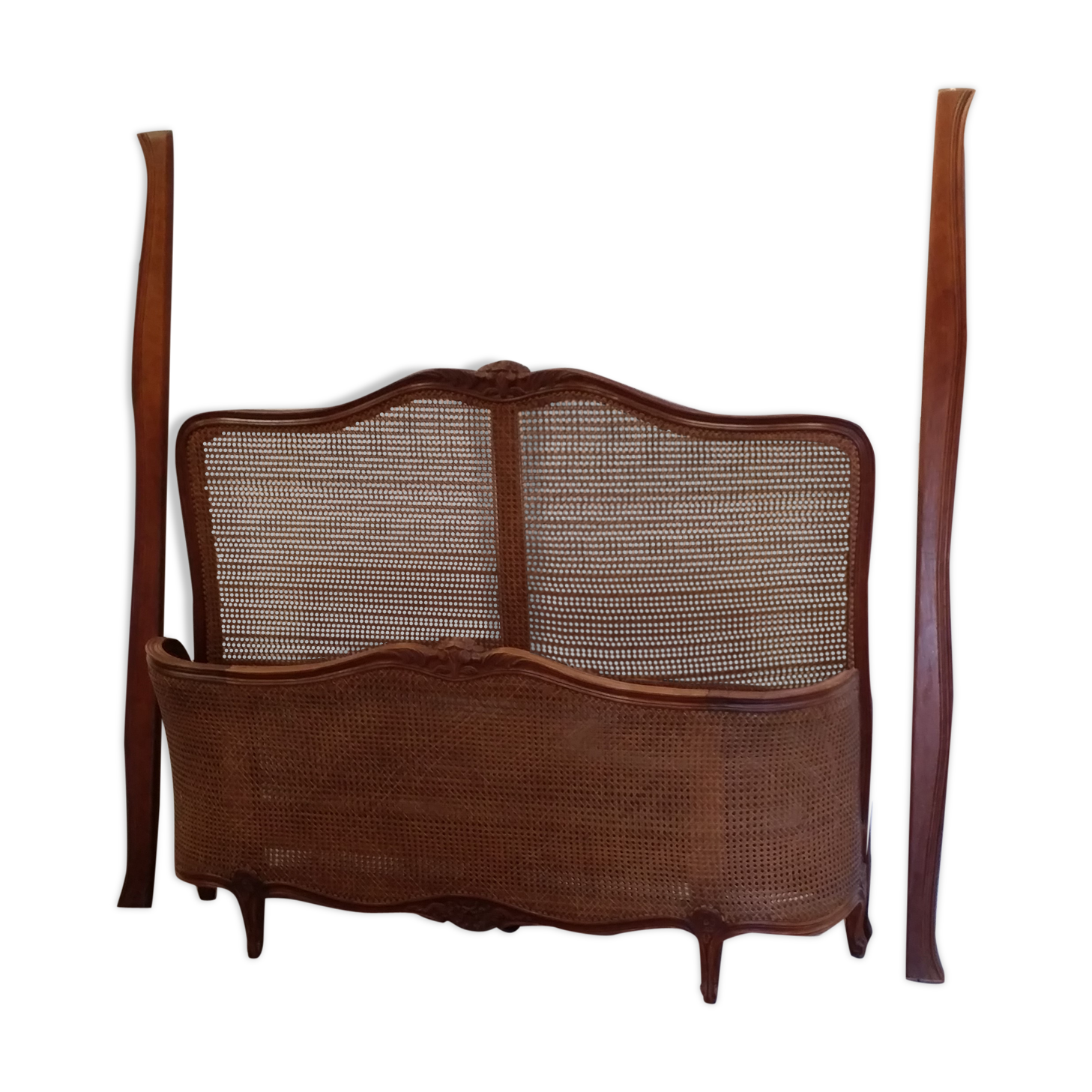 Wooden bed with canna bottom