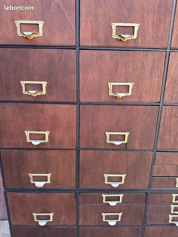 Industrial workbench - 37 drawers