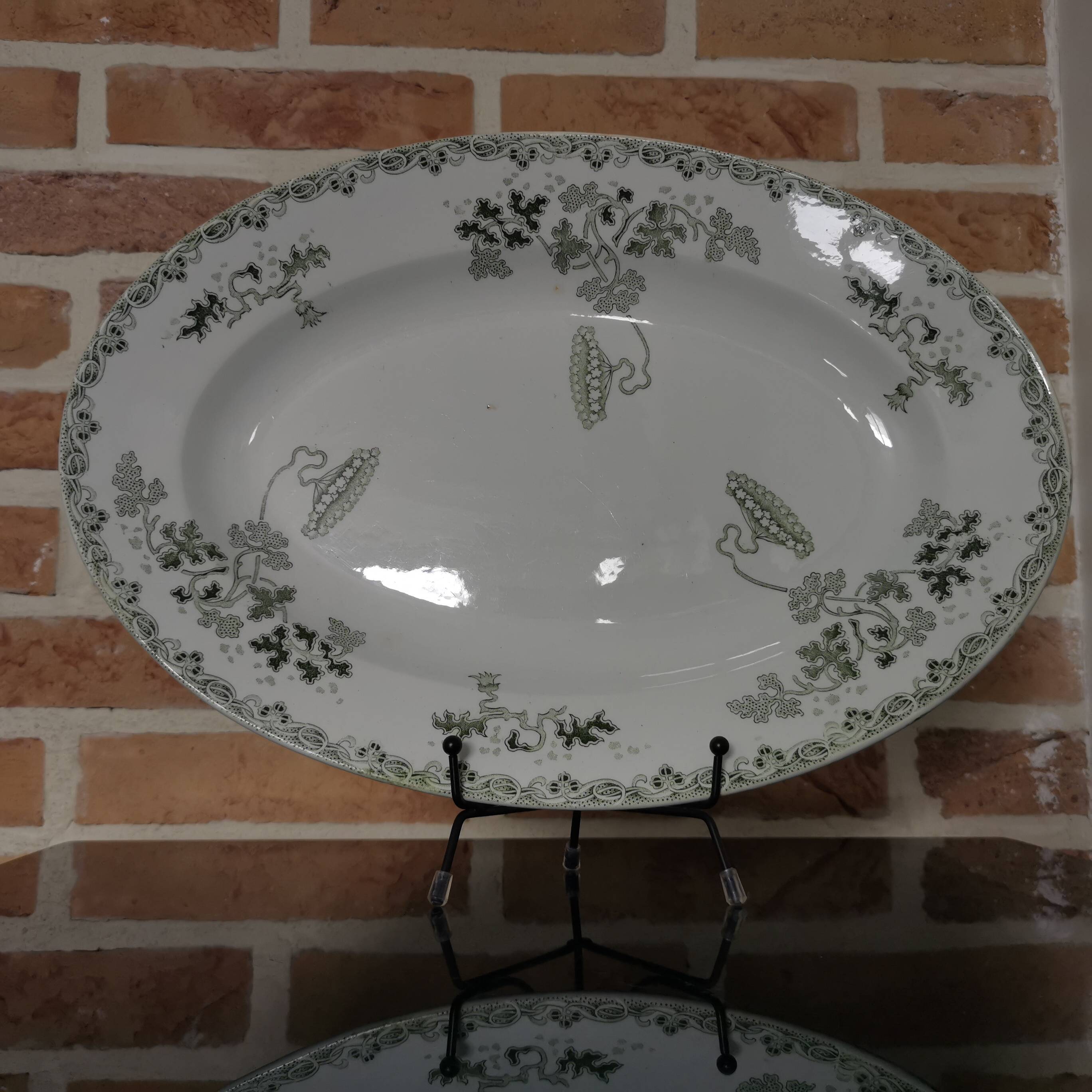 Large oval dish St Amand model "modern style" green Terre de Fer