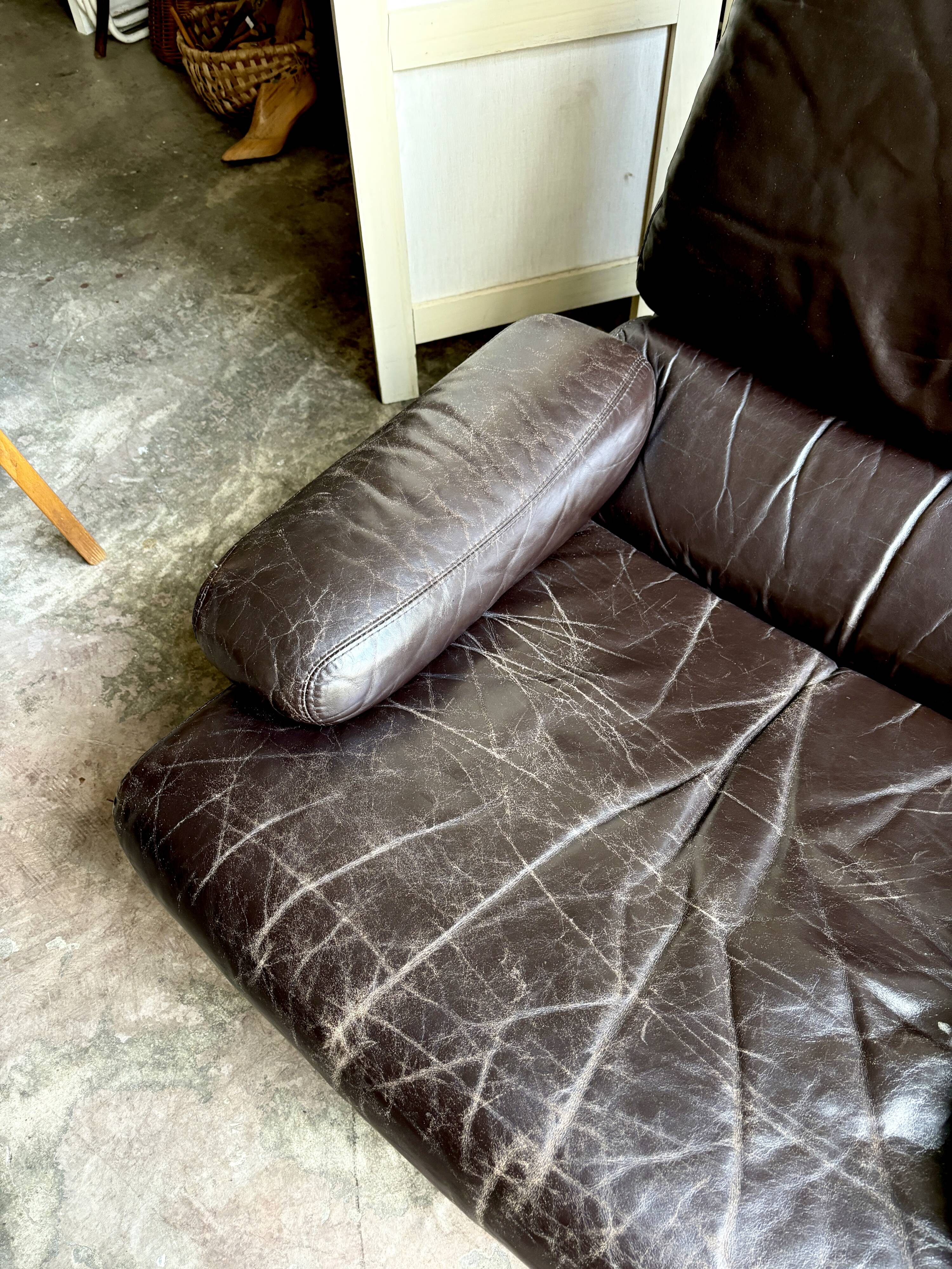 Fauteuil en cuir marron