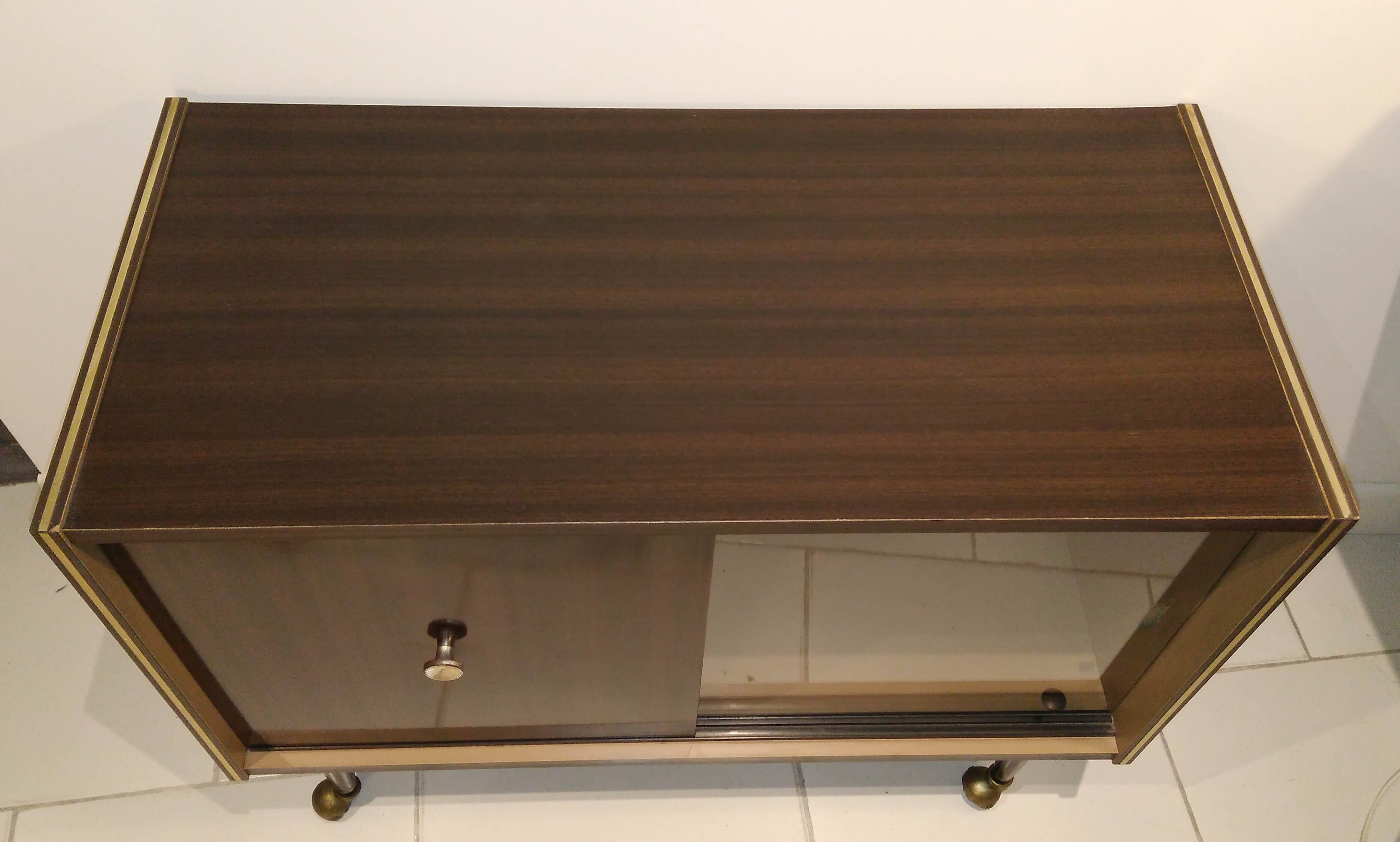 Furniture bar with wheels 70