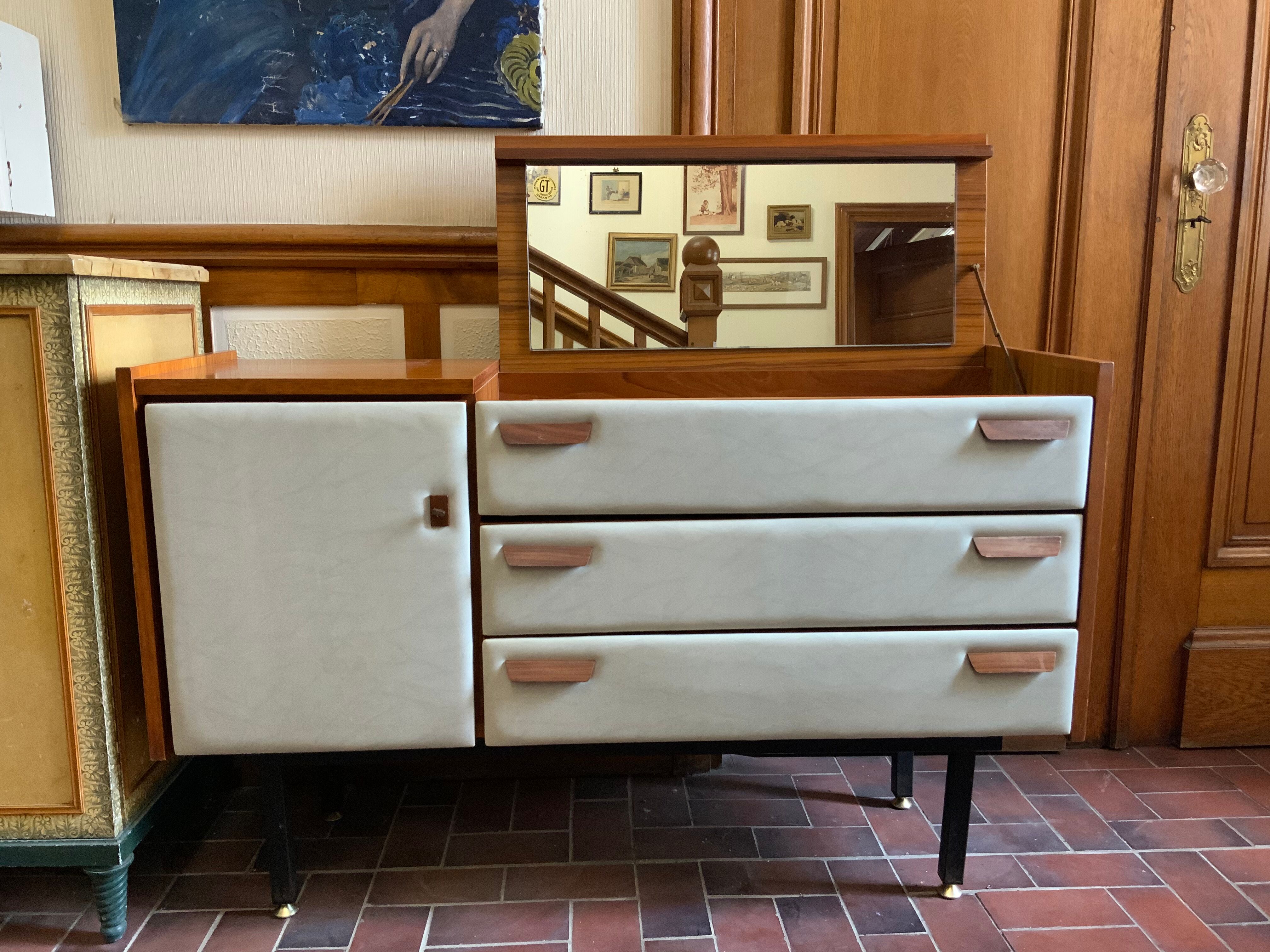 Sideboard brand Regy