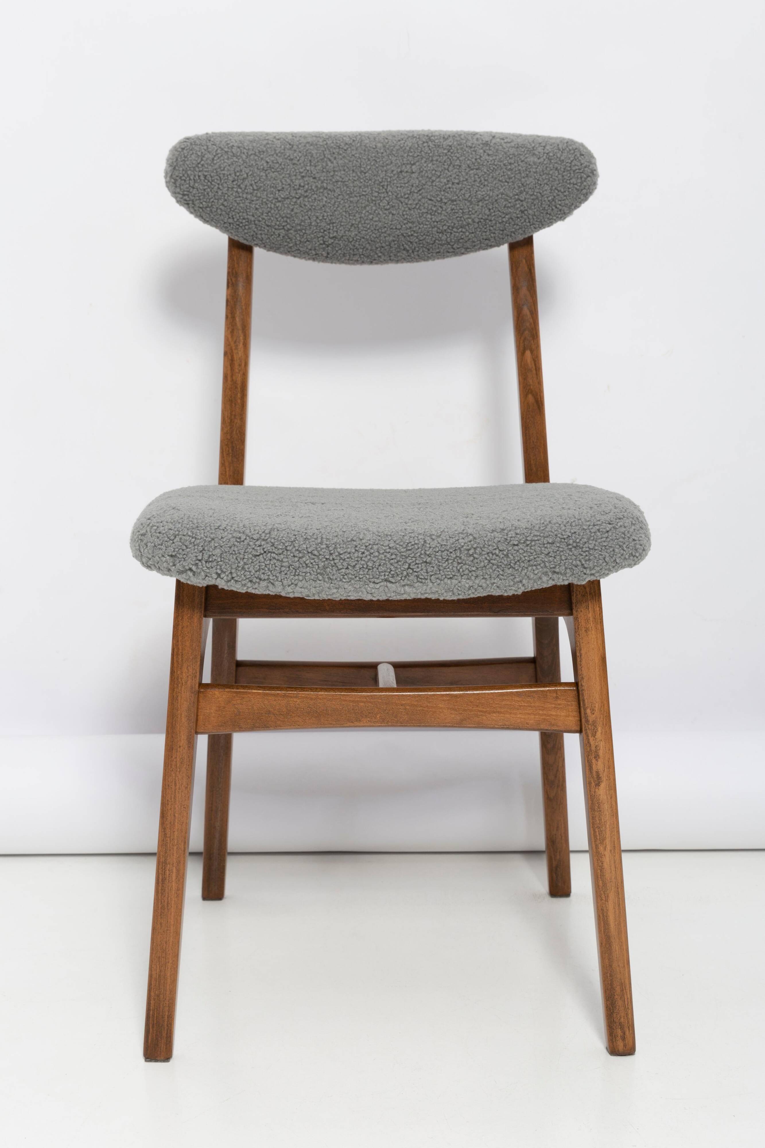 Mid-century boucle armchair in grey designed by Rajmund Hałas, Poland, 1960s.