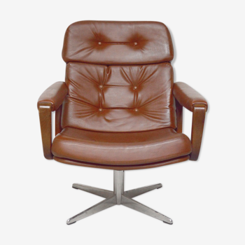 Lounge chair swivelling in tawny leather, 1970