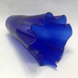 Murano - Vase mouchoir en verre bleu cobalt 25 cm de haut