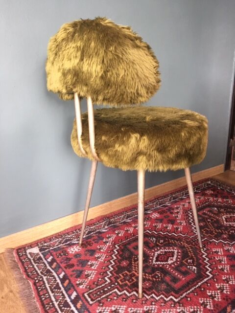 Chaise moumoute pelfran