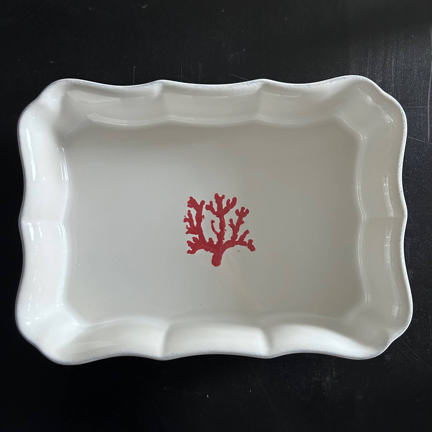 Provençal dish with coral decoration