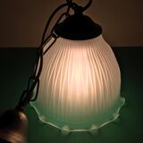 Ancienne suspension en verre opaque blanc et dégradé de vert