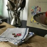 Set of 6 embroidered towels