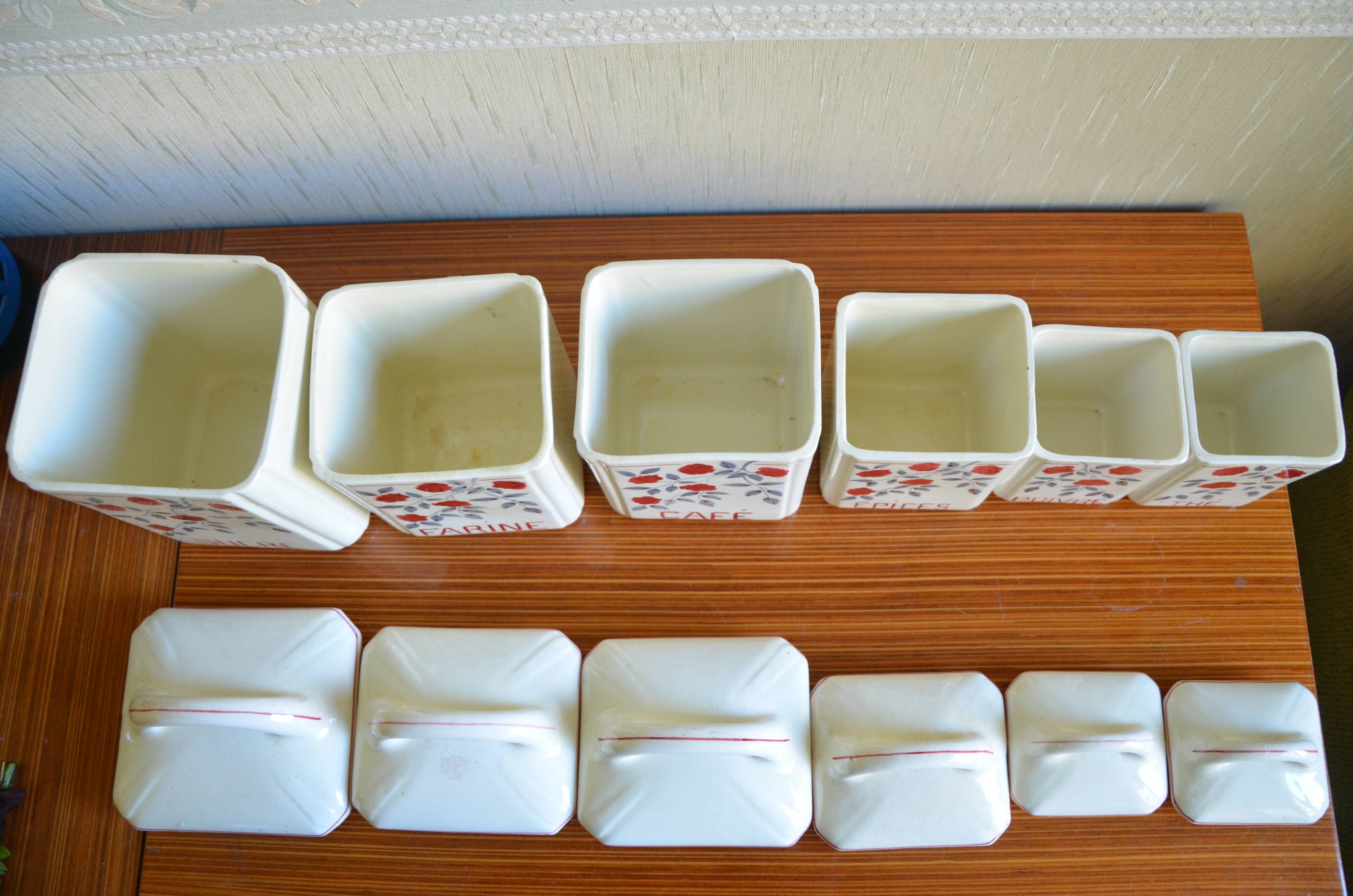 Lot of 6 porcelain spice jar