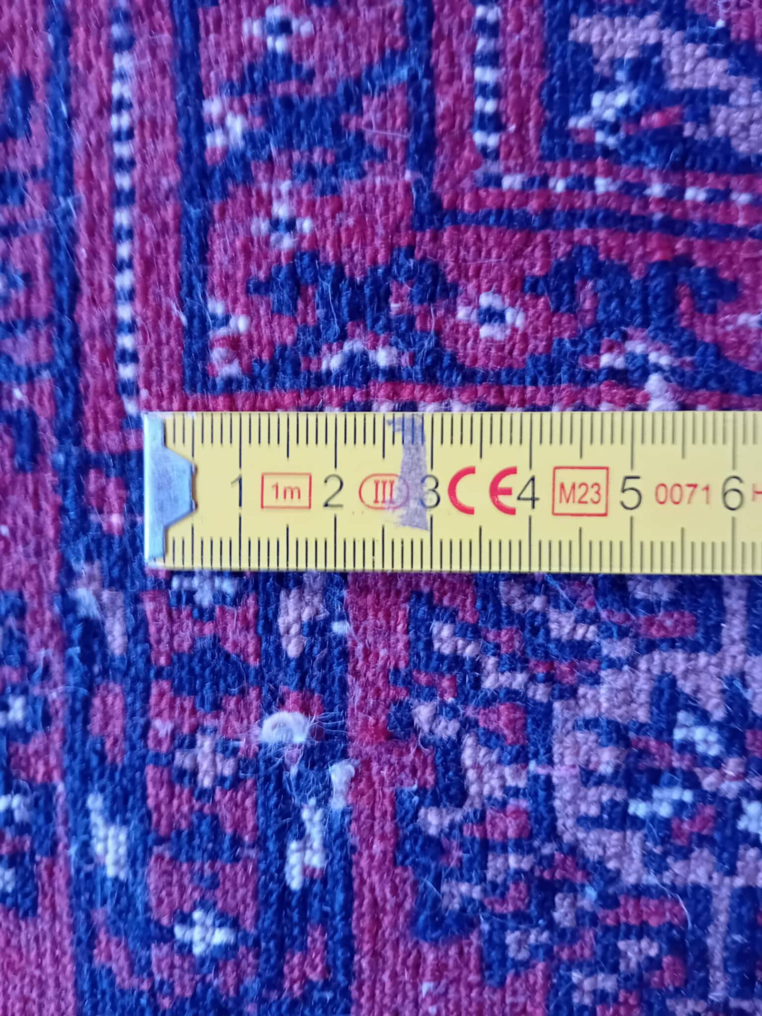 Handmade Turkmen Bukhara rug 172x116cm