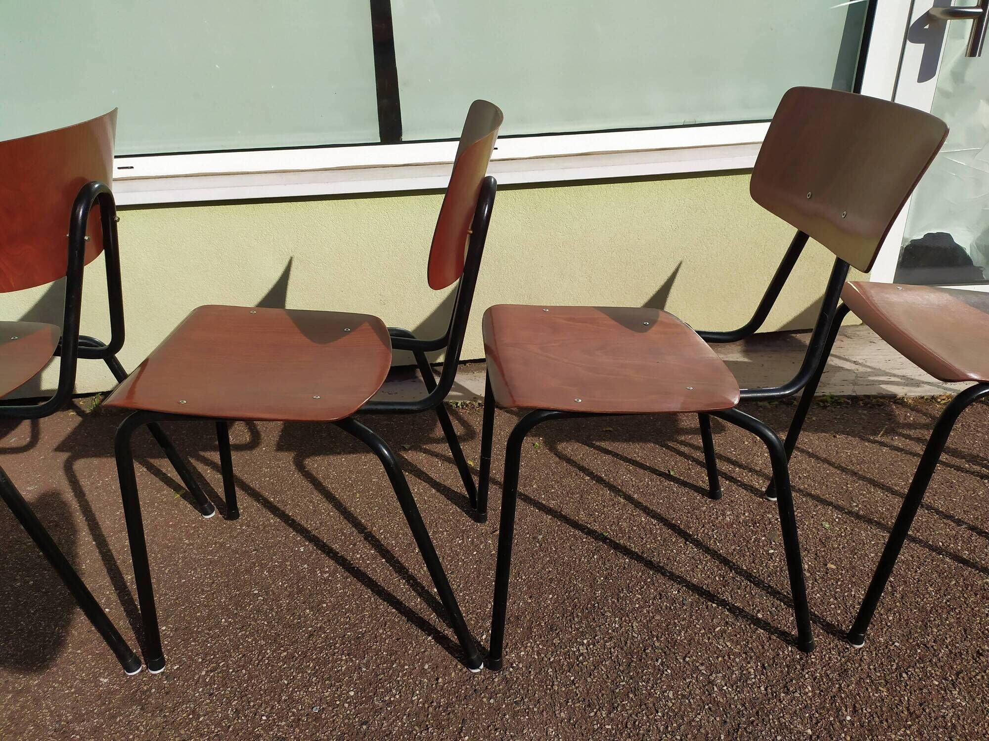 Set of 6 Dutch and metal school chairs - adult