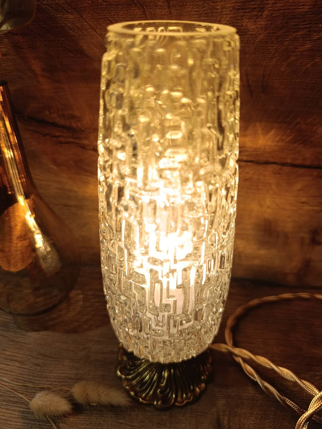 Chic retro table lamp in bronze, spindle glass Lumel, upcycled vintage