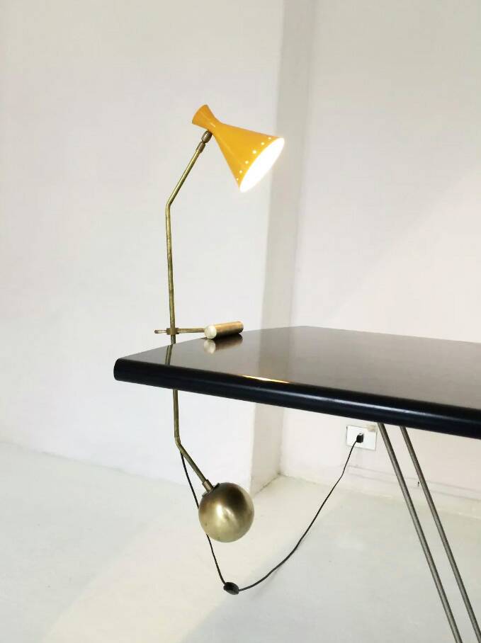 Large Italian brass counterweight lamp, 50s design