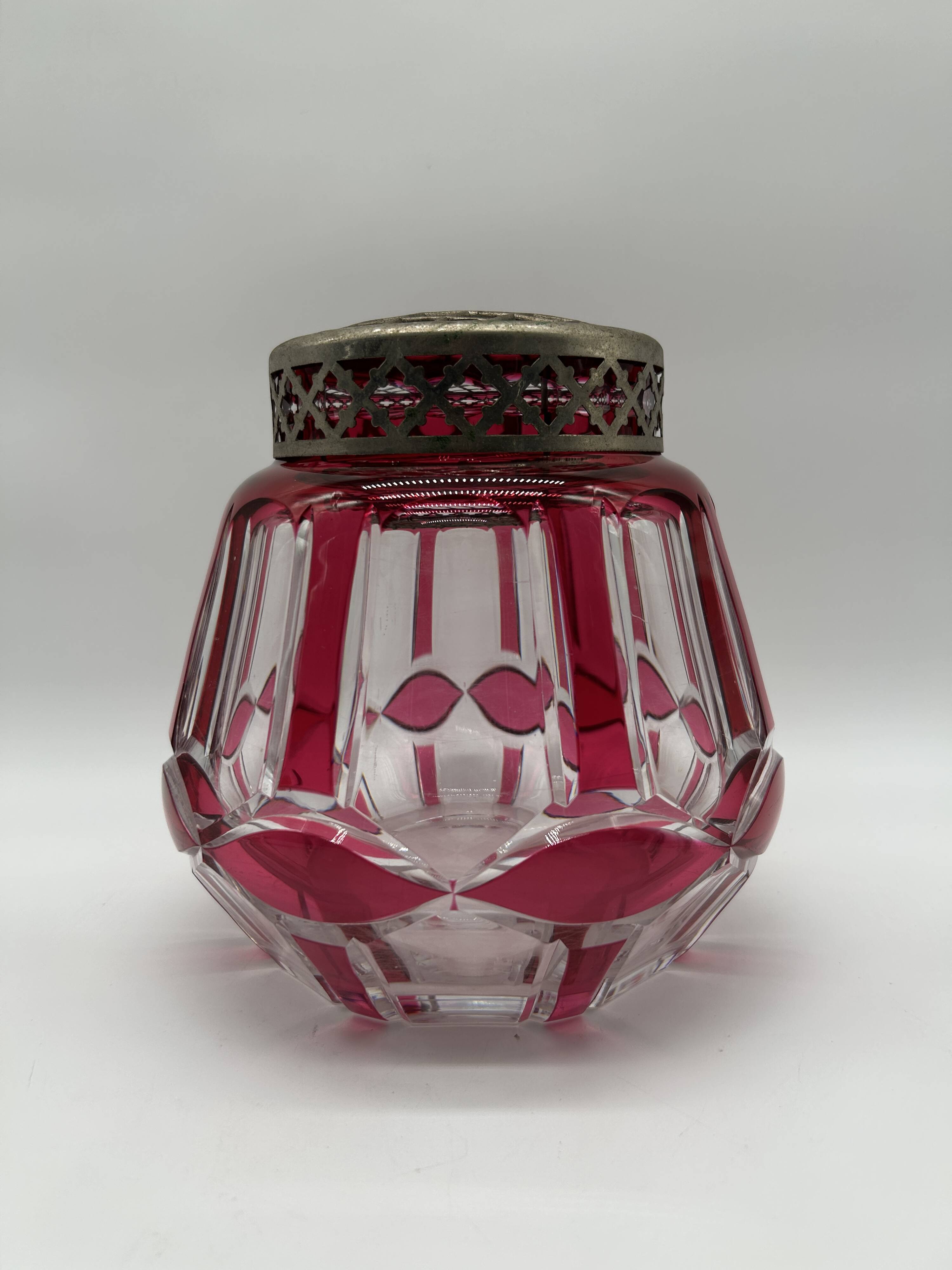 Art Deco flower holder in crystal from Val Saint-Lambert