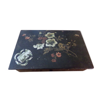 Old Napoleon III box in boiled cardboard
