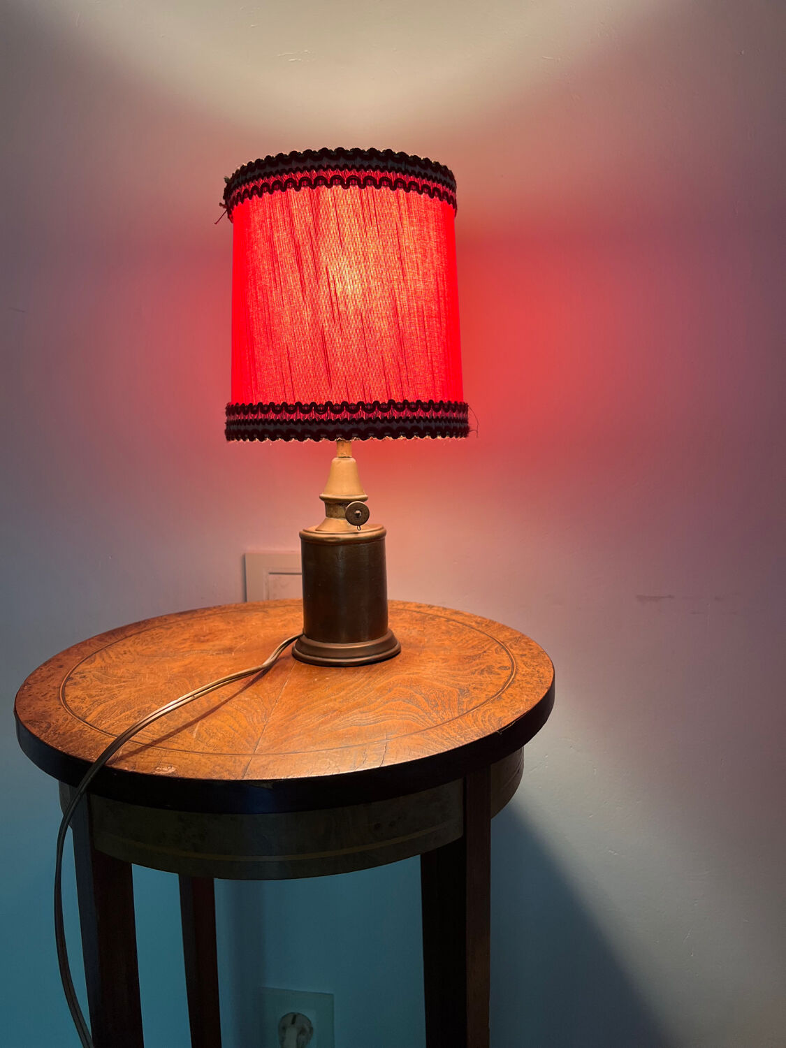 Vintage bedside lamp foot pigeon lamp