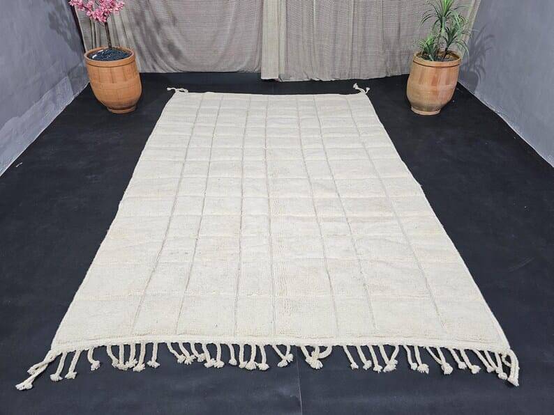 Handmade pure wool rug, size 1.5/2.5 m.