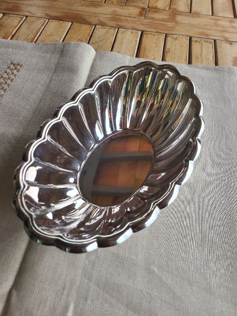 Hollow plate or silver metal pan