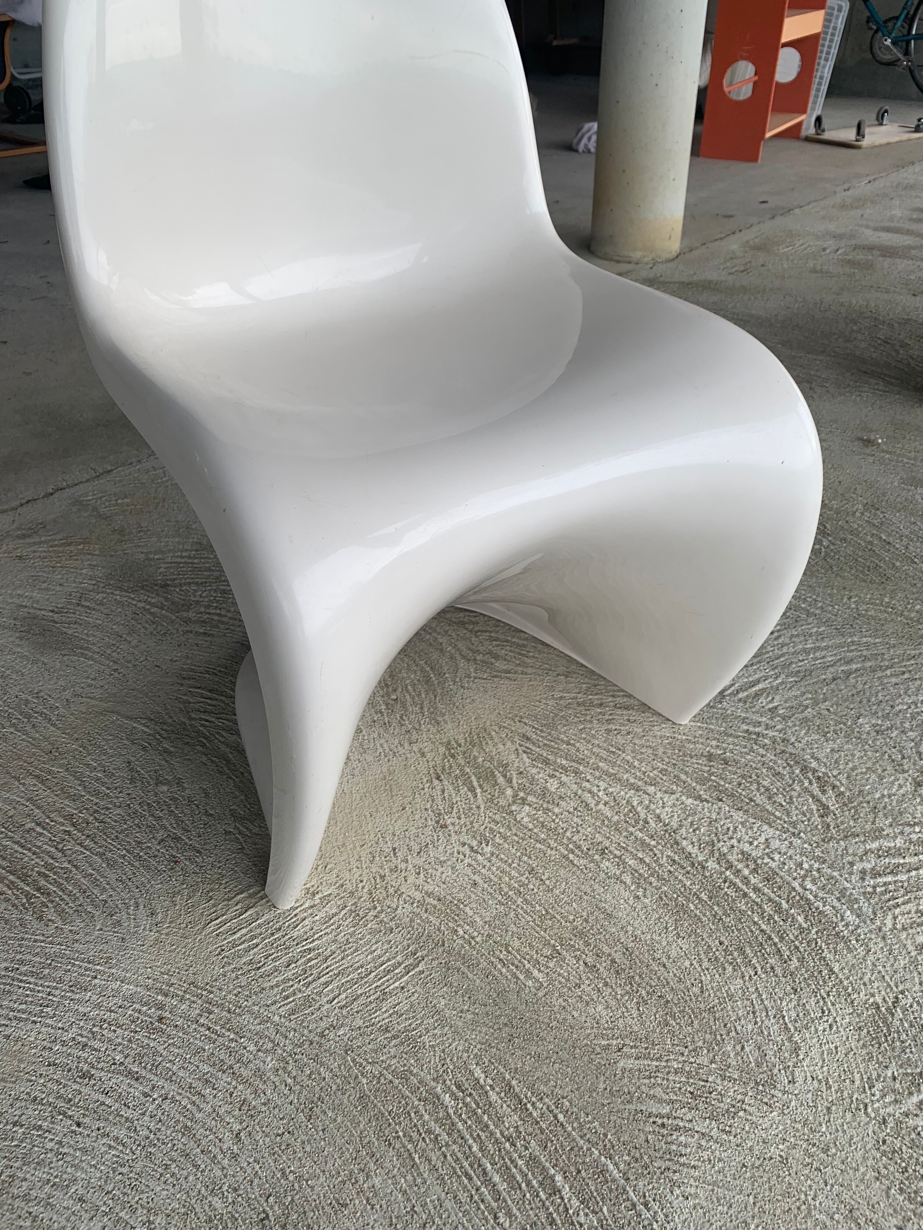 Chaises S Verner Panton - Herman Miller - Fehlbaum Production