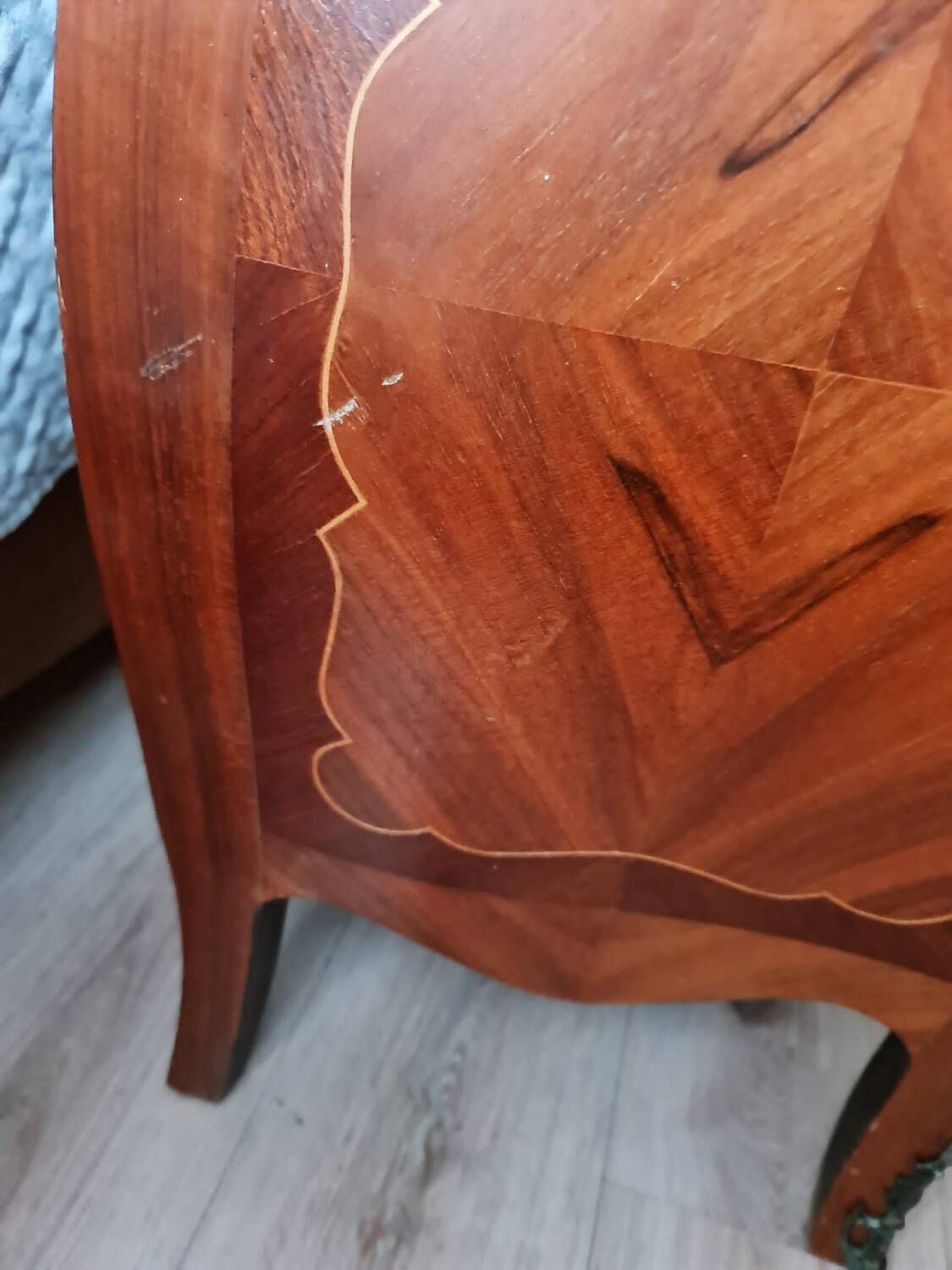 Commode Louis XV bois massif avec plateau en marbre