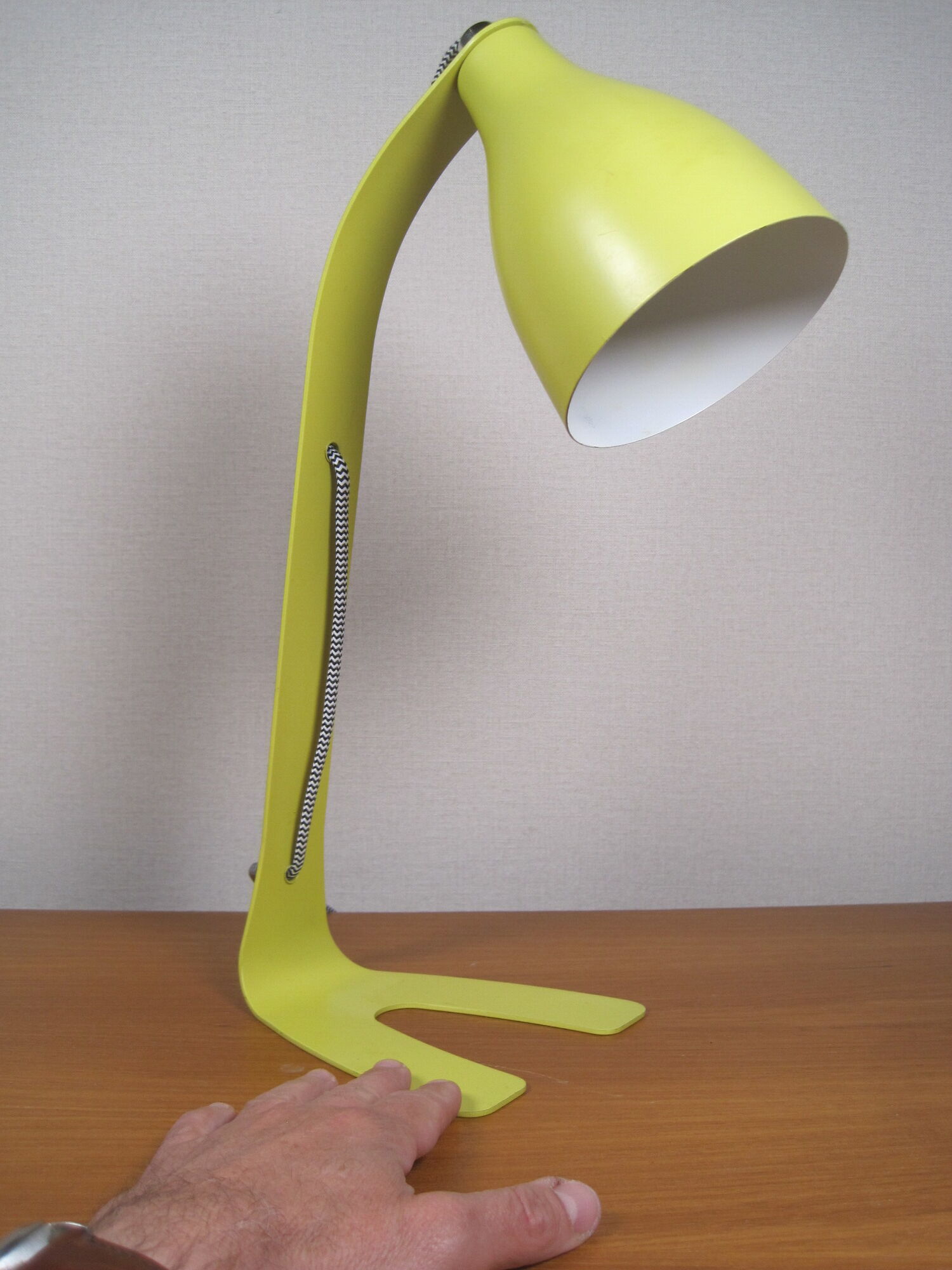 Metal desk lamp to install , Vintage design , anise green fork foot