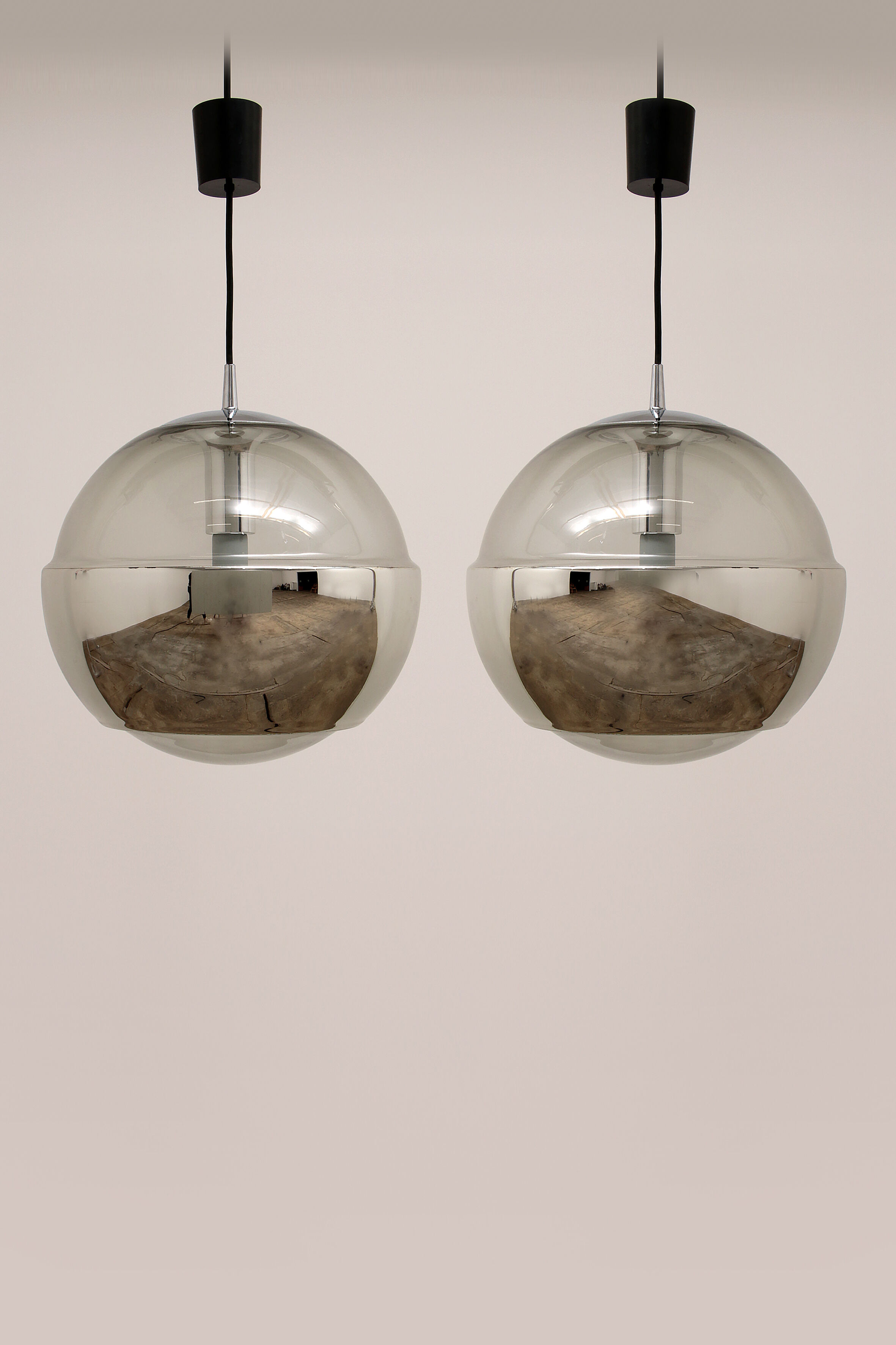 Lot de 2 suspensions de Peill & Putzler Chrome ''Magic Eye''