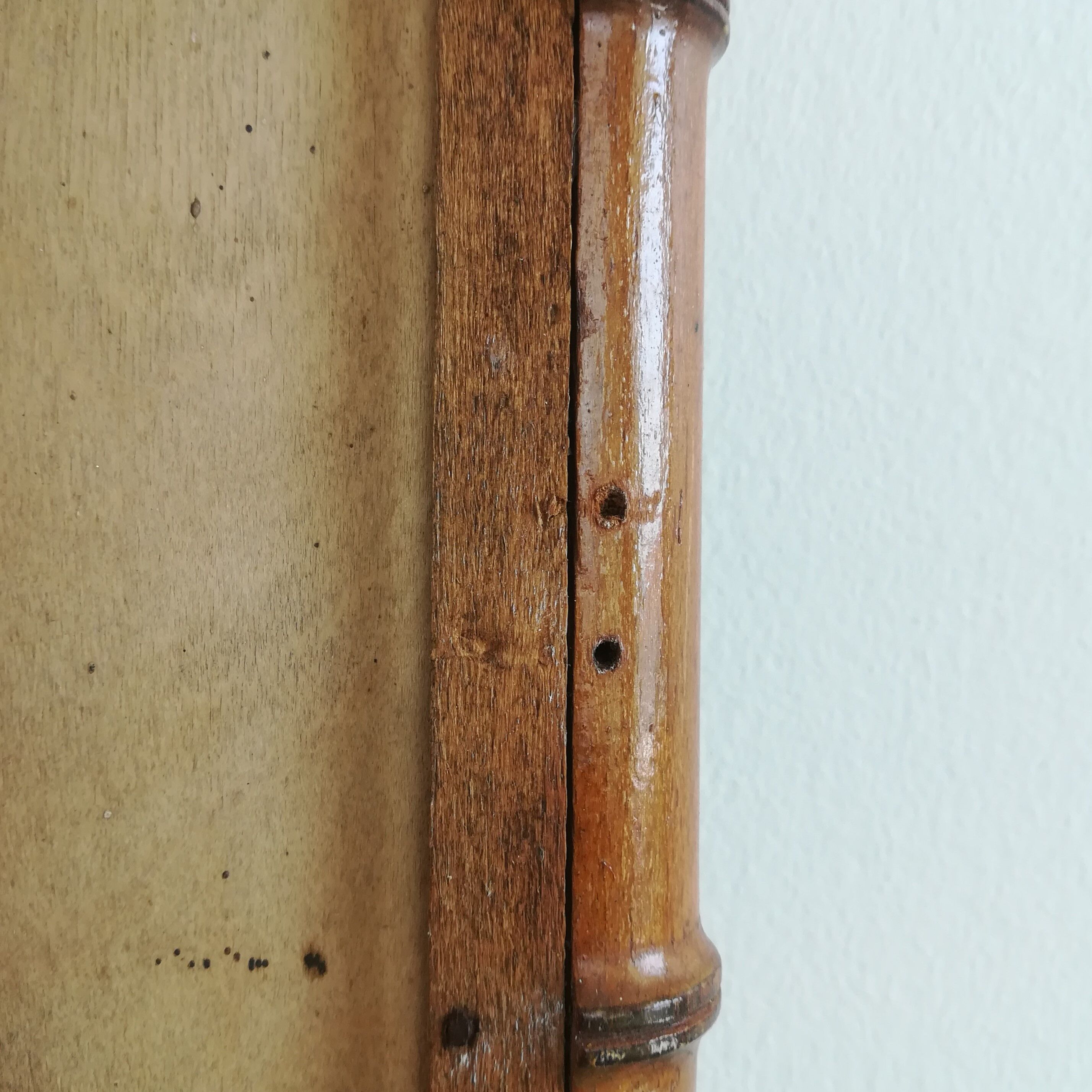 Bamboo-style wooden mirror 65x55cm