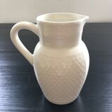White pitcher relief peas